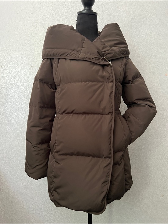 Coming step Jackets & Blazers - Women's Brown Asymmetrical Puffer Coat with Wide Collar